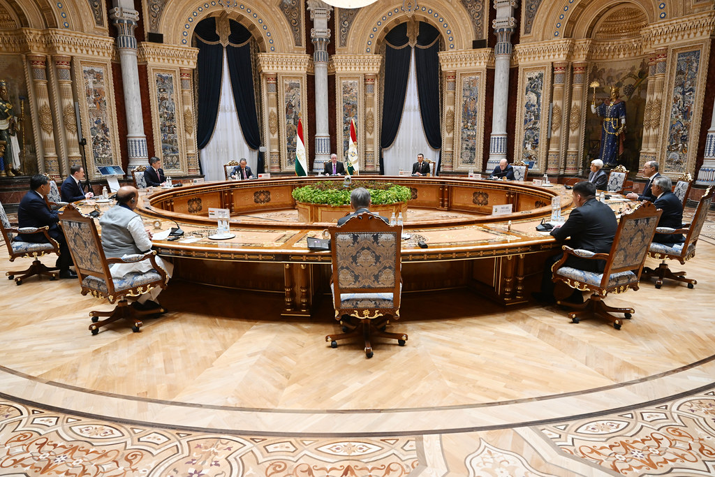 Tajikistan calls for stronger SCO trade and investment ties