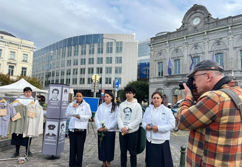 Azerbaijani families of missing persons stage protest outside European Parliament (PHOTO)