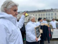 Azerbaijani families of missing persons stage protest outside European Parliament (PHOTO)