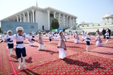 Heydar Aliyev Foundation VP Leyla Aliyeva attends opening of MAMA “Mother Nature” international art exhibition in Ashgabat (PHOTO)