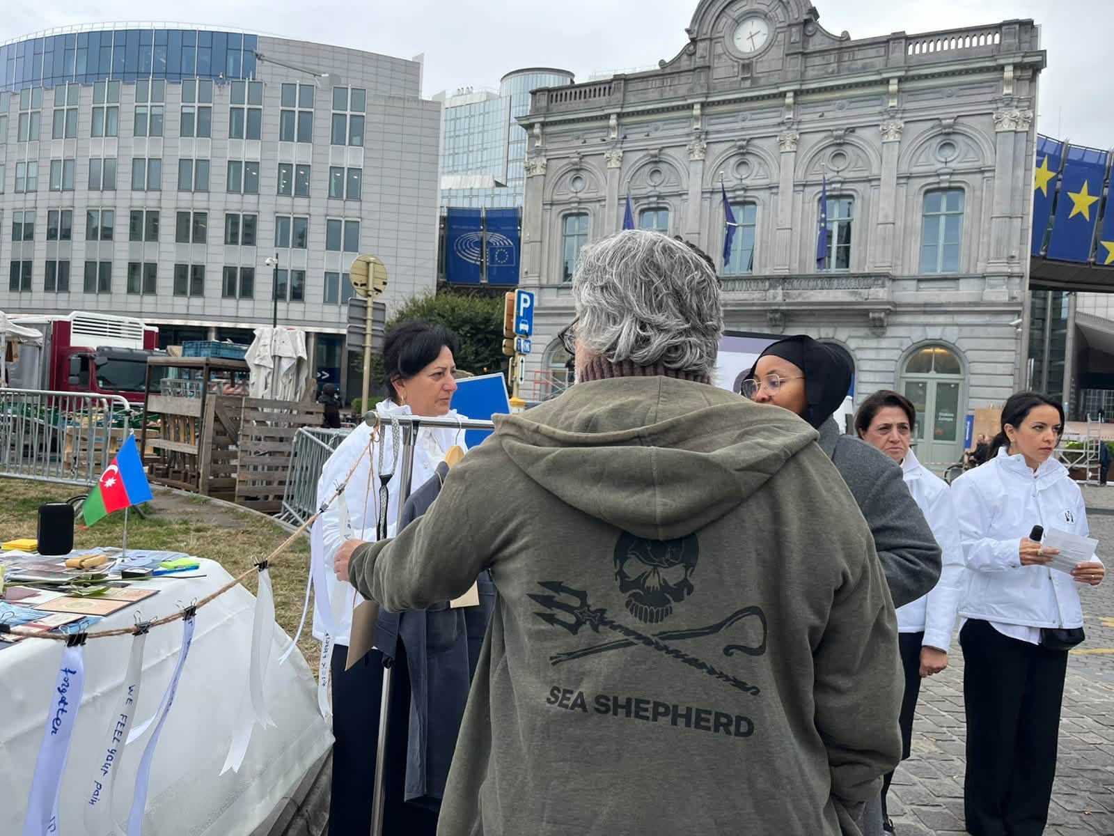 Azerbaijani families of missing persons stage protest outside European Parliament (PHOTO)