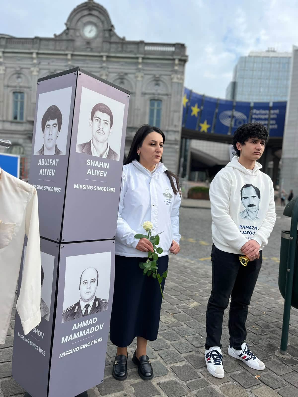 Azerbaijani families of missing persons stage protest outside European Parliament (PHOTO)