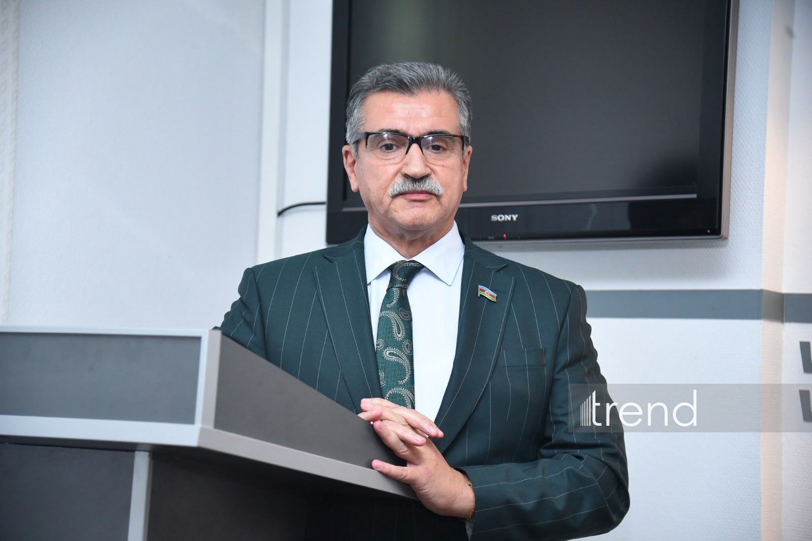 Azerbaijani security veteran presents book “View through security prism” (PHOTO/VIDEO)
