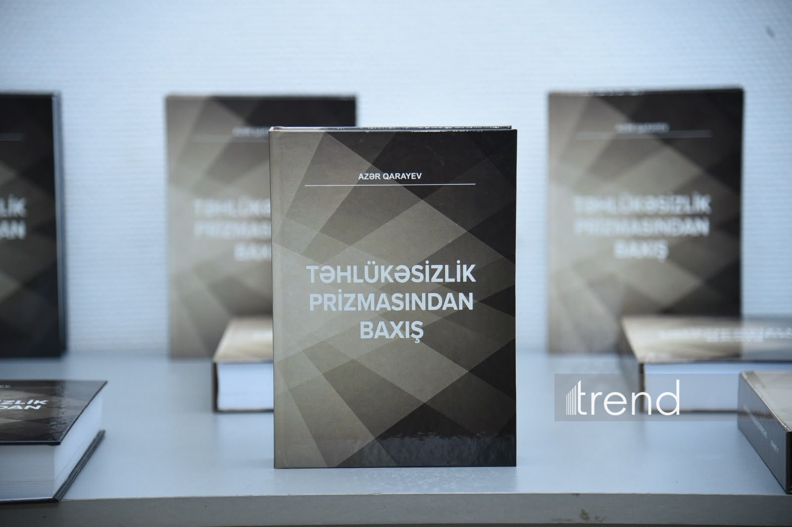 Azerbaijani security veteran presents book “View through security prism” (PHOTO/VIDEO)