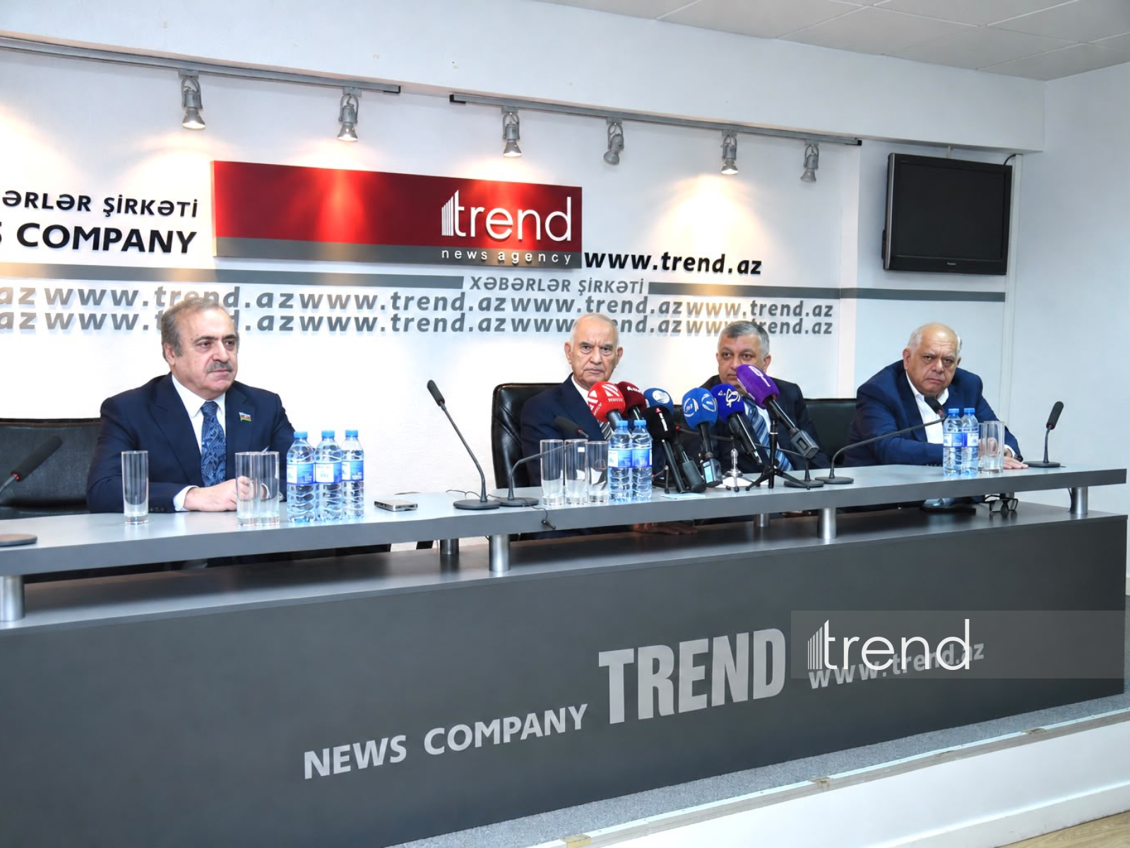 Azerbaijani security veteran presents book “View through security prism” (PHOTO)