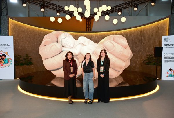 Heydar Aliyev Foundation VP Leyla Aliyeva visits “The World Through a Child’s Eyes” exhibition and Imam al-Bukhari Memorial Complex in Samarkand (PHOTO)