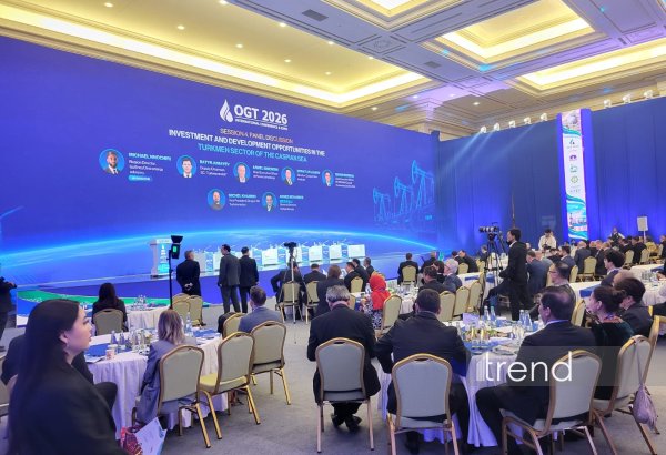 Turkmenistan weighs Caspian offshore investment at 2nd day of OGT (PHOTO)