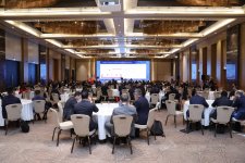 Baku forum discusses investment model for Green Energy Corridor (PHOTO)