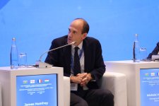Baku forum discusses investment model for Green Energy Corridor (PHOTO)