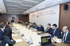 Azerbaijan’s MFA meets National Defense University course attendees (PHOTO)