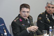 Azerbaijan’s MFA meets National Defense University course attendees (PHOTO)