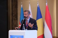 CESI presents feasibility study for Green Energy Corridor in Baku (PHOTO)