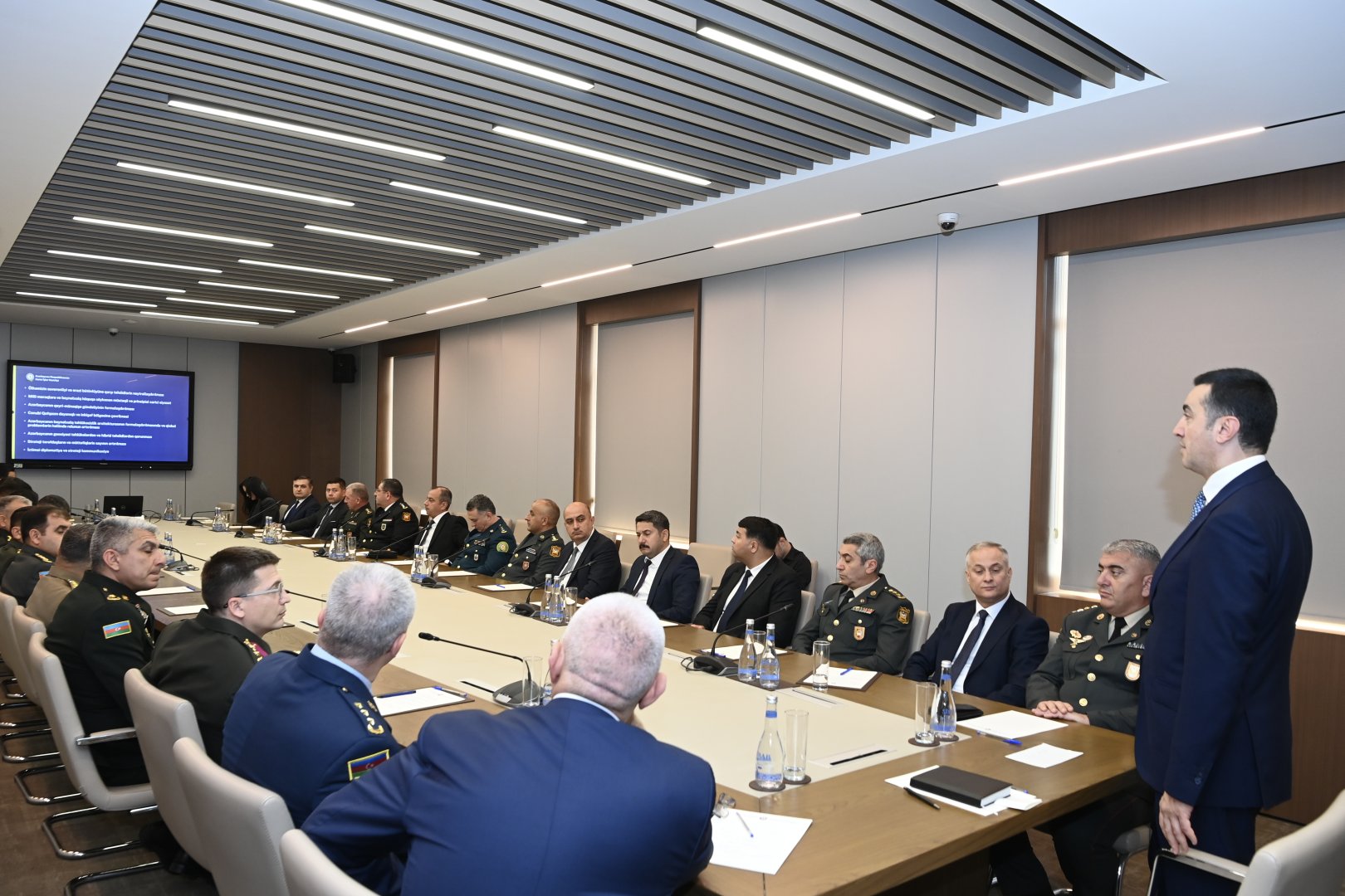 Azerbaijan’s MFA meets National Defense University course attendees (PHOTO)