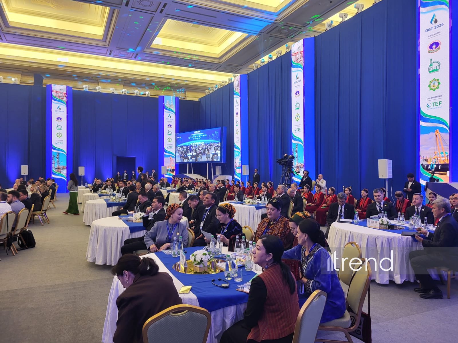 Turkmenistan weighs Caspian offshore investment at 2nd day of OGT (PHOTO)