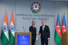 Azerbaijan, India discuss bilateral, regional issues (PHOTO)