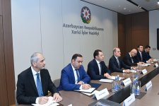 Azerbaijan, India discuss bilateral, regional issues (PHOTO)