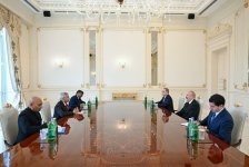 President Ilham Aliyev receives Minister of External Affairs of India (PHOTO)
