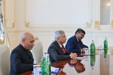 President Ilham Aliyev receives Minister of External Affairs of India (PHOTO)