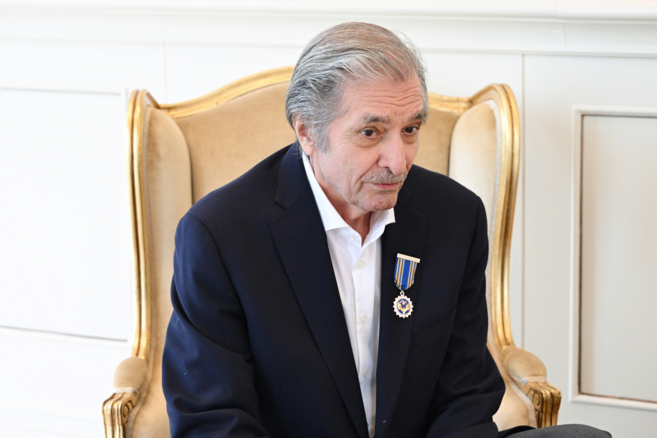 President Ilham Aliyev presents “Istiglal” Order to Farhad Khalilov