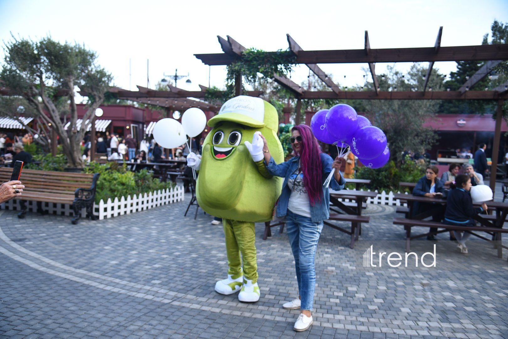 Baku Olive Festival kicks off with three days of food, traditions and concerts (PHOTO)