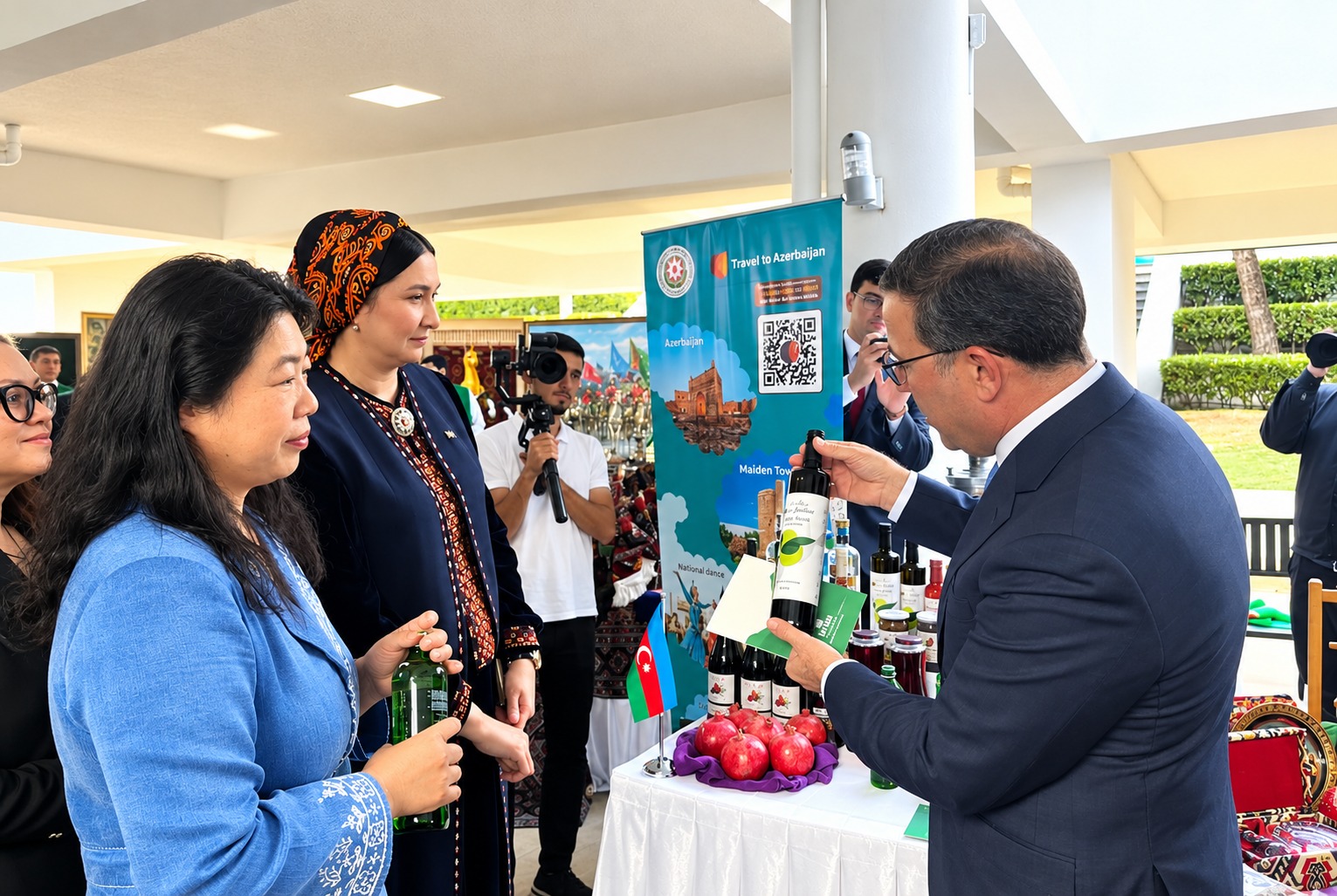 Azərbaycan Aşqabadda BMT günündə xüsusi sərgi stendi ilə təmsil olunub (FOTO)