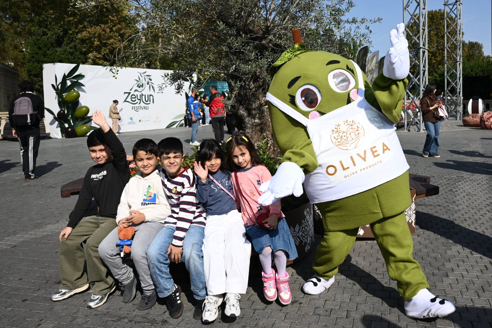 Olive Festival continues in Baku with rich musical program (PHOTO)