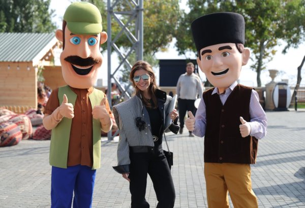 Second day of Olive Festival underway in Baku (PHOTO)