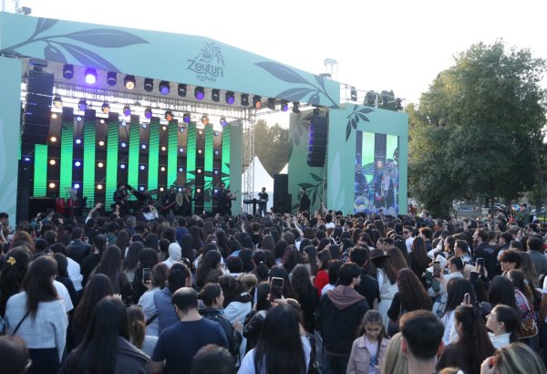 Olive Festival continues in Baku with rich musical program (PHOTO)