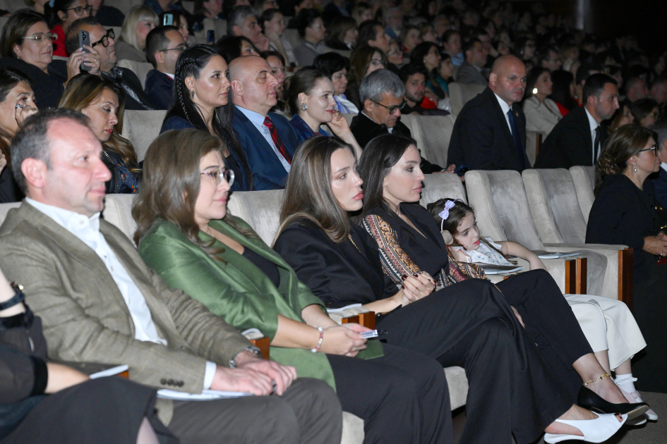 Heydar Aliyev Foundation VP Leyla Aliyeva attends premiere of opera “Turandot” (PHOTO)
