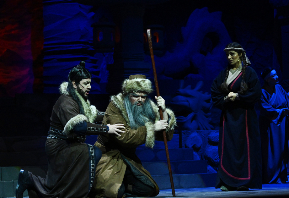 Heydar Aliyev Foundation VP Leyla Aliyeva attends premiere of opera “Turandot” (PHOTO)
