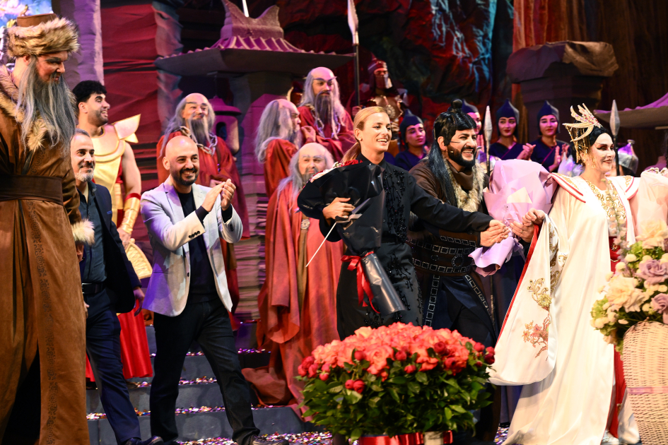 Heydar Aliyev Foundation VP Leyla Aliyeva attends premiere of opera “Turandot” (PHOTO)