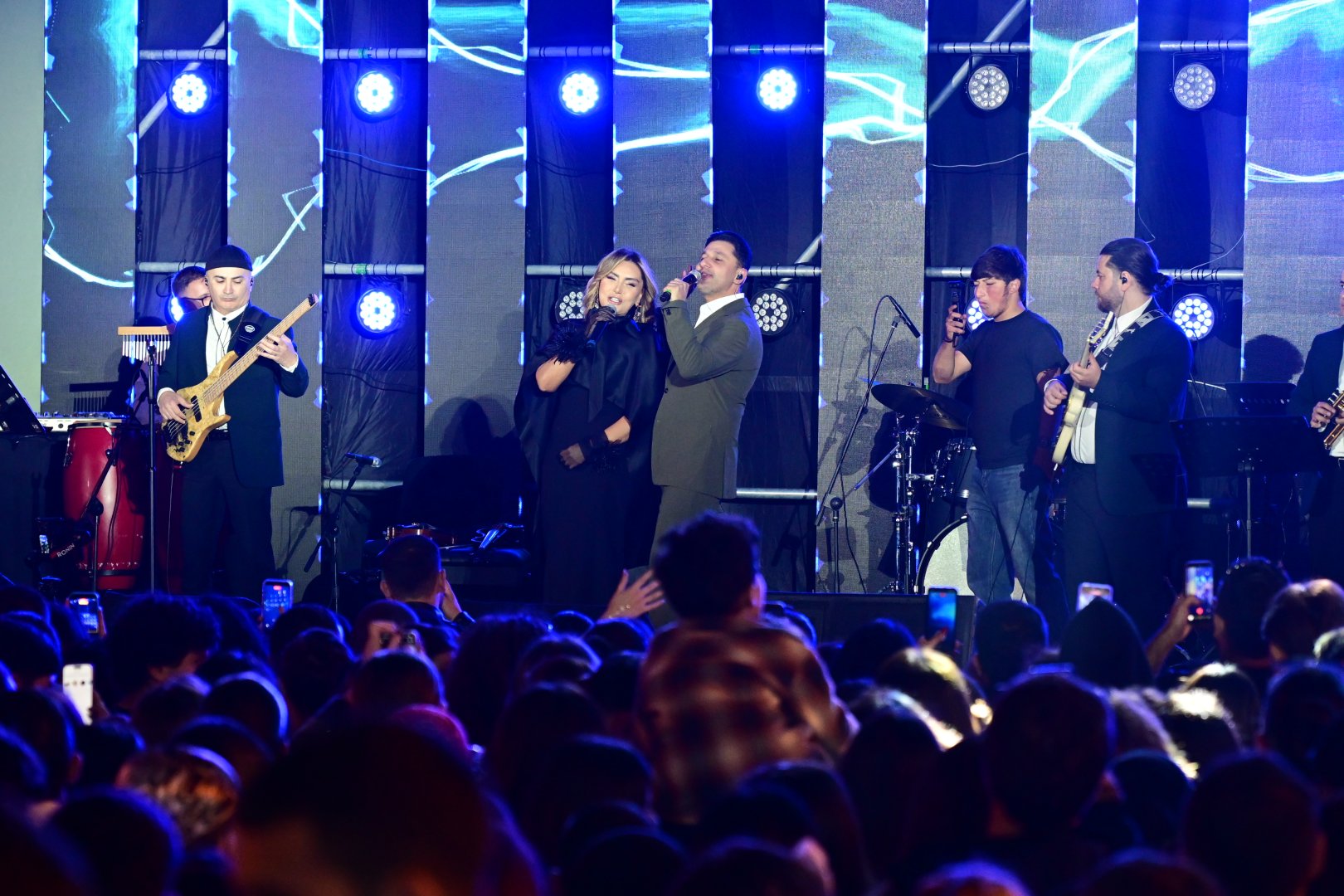Pop stars take stage at Baku Olive Festival (PHOTO)