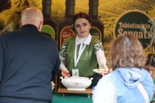 Olive Festival continues in Baku despite rainy weather (PHOTO)