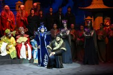 Heydar Aliyev Foundation VP Leyla Aliyeva attends premiere of opera “Turandot” (PHOTO)
