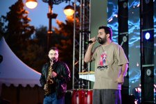 Pop stars take stage at Baku Olive Festival (PHOTO)
