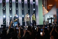 Pop stars take stage at Baku Olive Festival (PHOTO)