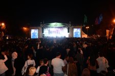 Pop stars take stage at Baku Olive Festival (PHOTO)