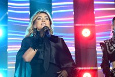 Pop stars take stage at Baku Olive Festival (PHOTO)