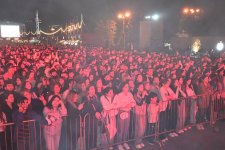 Pop stars take stage at Baku Olive Festival (PHOTO)