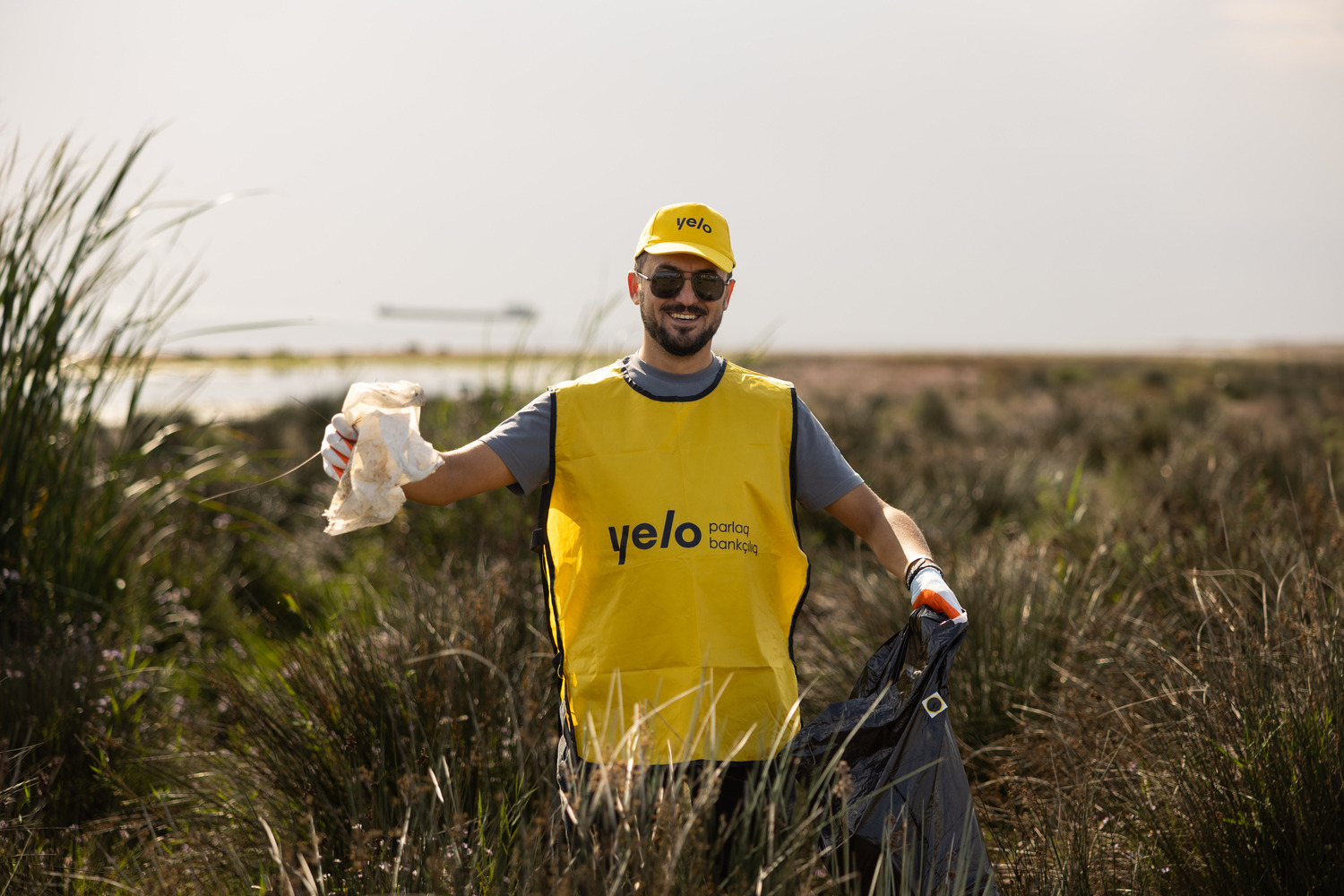 Hovsan beach cleaned as part of Yelo Bank’s “Bright Shores” campaign (PHOTO)