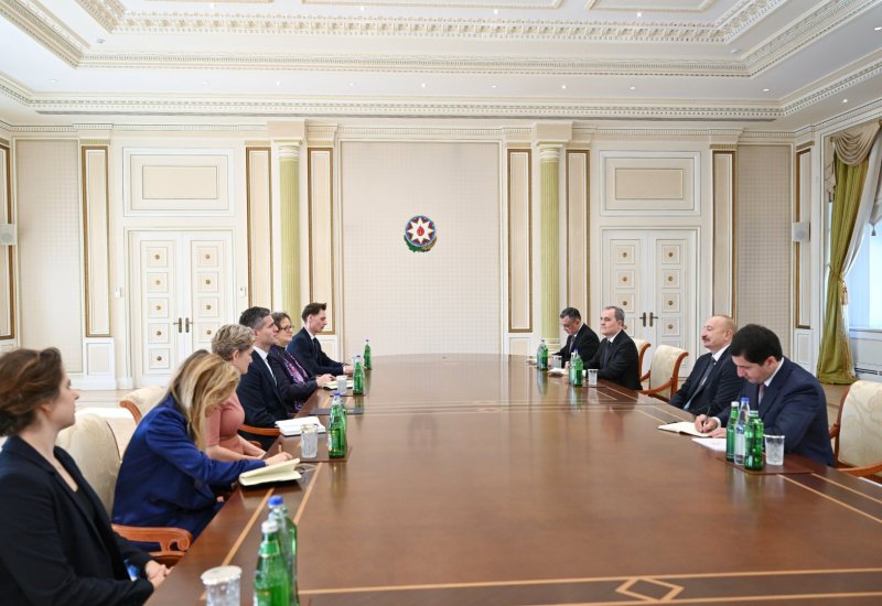 President Ilham Aliyev receives Minister of Foreign Affairs of the Netherlands (PHOTO)