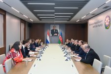 Azerbaijan, Netherlands discuss expanding bilateral cooperation (PHOTO)