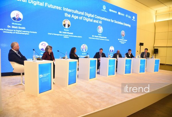 Baku hosts panel on intercultural digital competence in AI era (PHOTO)