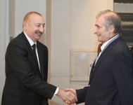 President Ilham Aliyev, First Lady Mehriban Aliyeva, and family members view retrospective exhibition “My Absheron: Plus” (PHOTO)