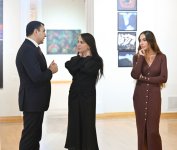 President Ilham Aliyev, First Lady Mehriban Aliyeva, and family members view retrospective exhibition “My Absheron: Plus” (PHOTO)