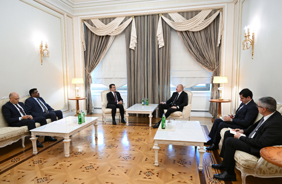President Ilham Aliyev receives Director-General of ICESCO (PHOTO)