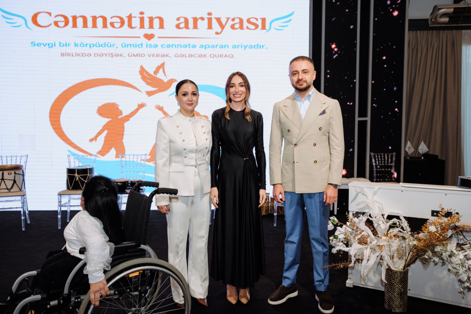 Leyla Aliyeva and Arzu Aliyeva attend concert presented as part of “Aria of Heaven” project (PHOTO)