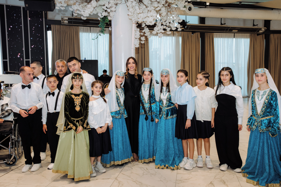 Leyla Aliyeva and Arzu Aliyeva attend concert presented as part of “Aria of Heaven” project (PHOTO)