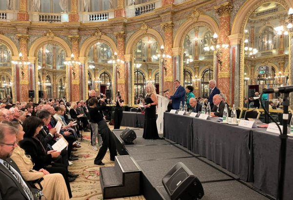 Honored Artist Adila Aliyeva receives platinum medal in Paris (PHOTO)