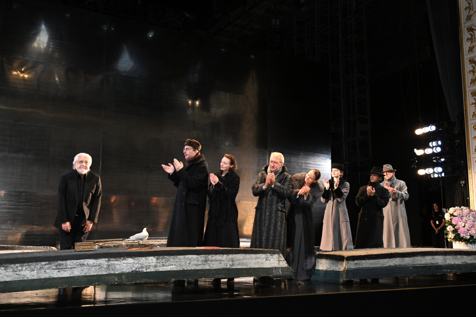 First Vice-President Mehriban Aliyeva attended performance of “The Seagull” (PHOTO)